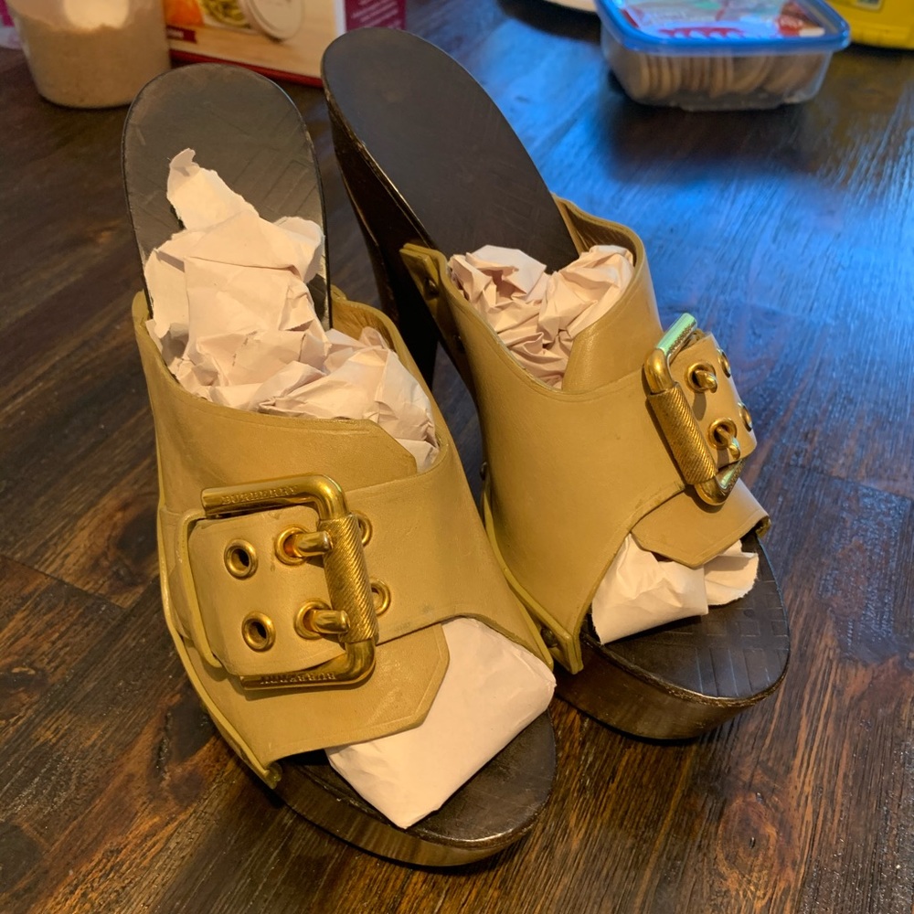 Burberry heels